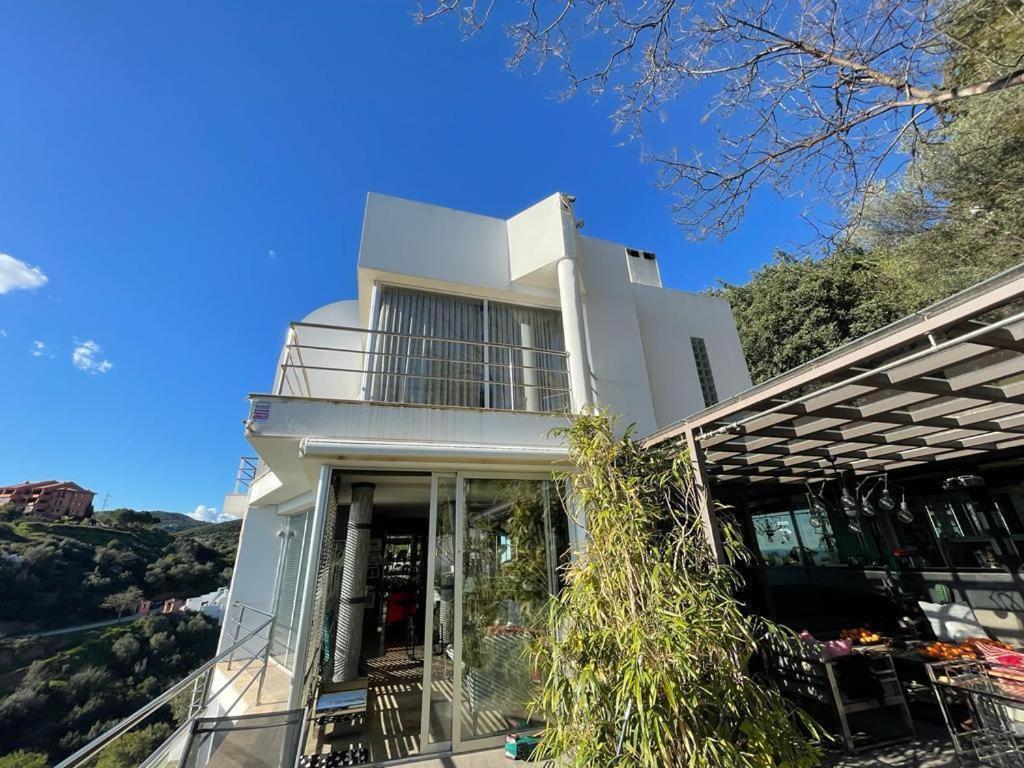 Boutique Art Homestay Marbella